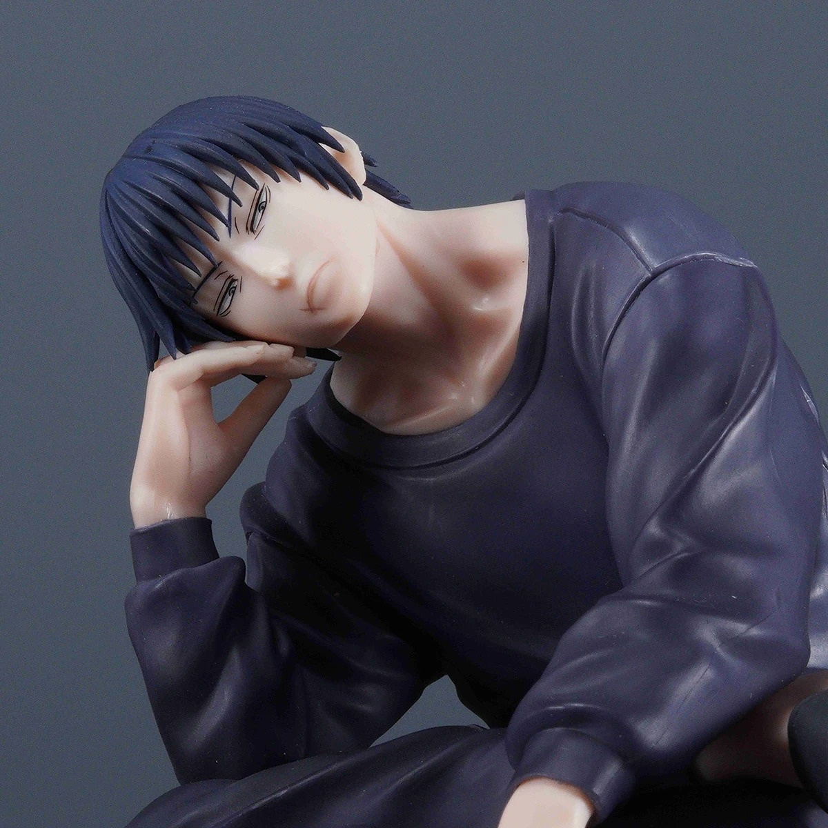 Figurine Toji Fushiguro 12 cm – Jujutsu Kaisen – Pose Décontractée Édition Collector – Image 3