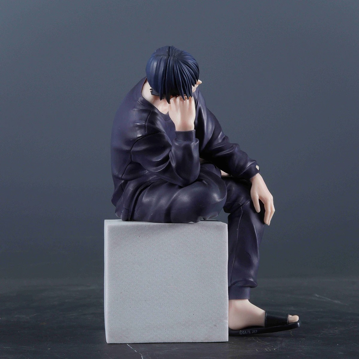 Figurine Toji Fushiguro 12 cm – Jujutsu Kaisen – Pose Décontractée Édition Collector – Image 4